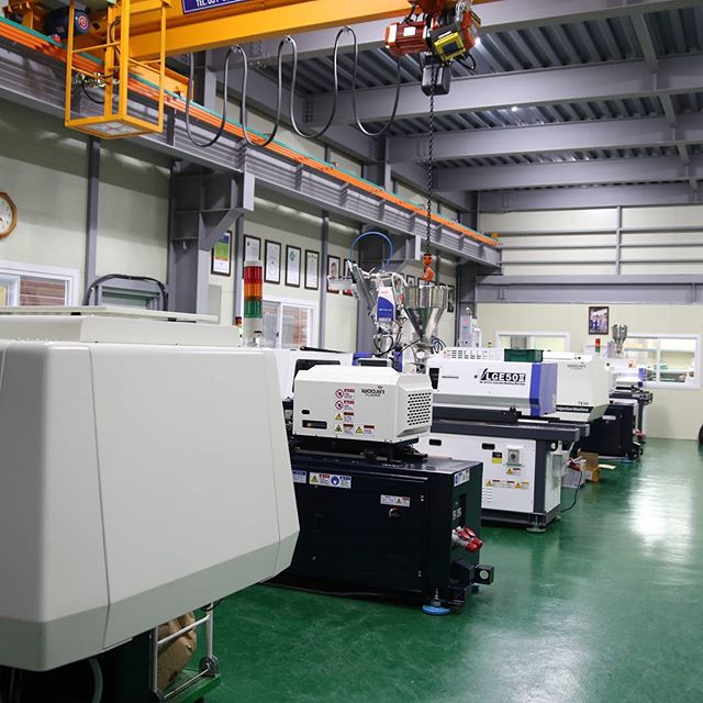 #tomatoglasses factory

We make #kidsframes #babyframes #eyewear #eyeglasses #babyglasses #kidsglasses