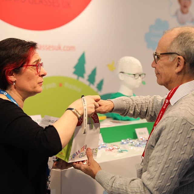 #100optical #100percentoptical 2018 #tomatoglasses
get special gift
stand W180